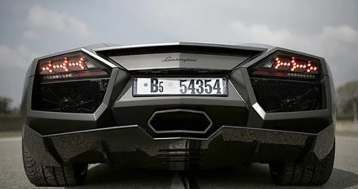 Edmunds' Inside Line prova la Lamborghini Reventón