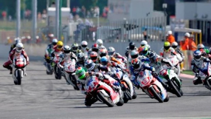 Superstock 1000: griglia folta ed eterogenea per la classe più spettacolare delle derivate