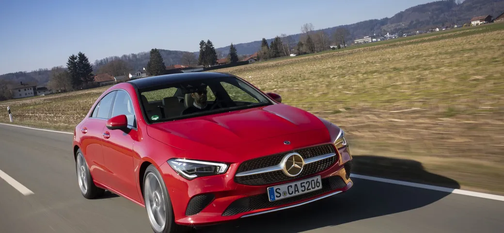 Mercedes CLA: primo contatto con la coupé elegante