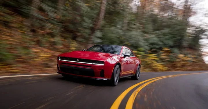 Dodge Charger col Sixpack da 550 CV è l'auto dell'anno negli USA