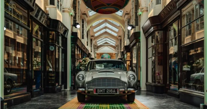 Aston Martin celebra a Londra i 60 anni di Goldfinger