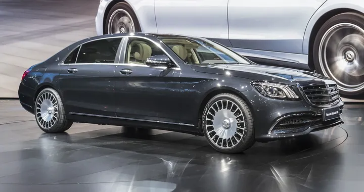 Mercedes Classe S: perché è così [Live Shanghai]