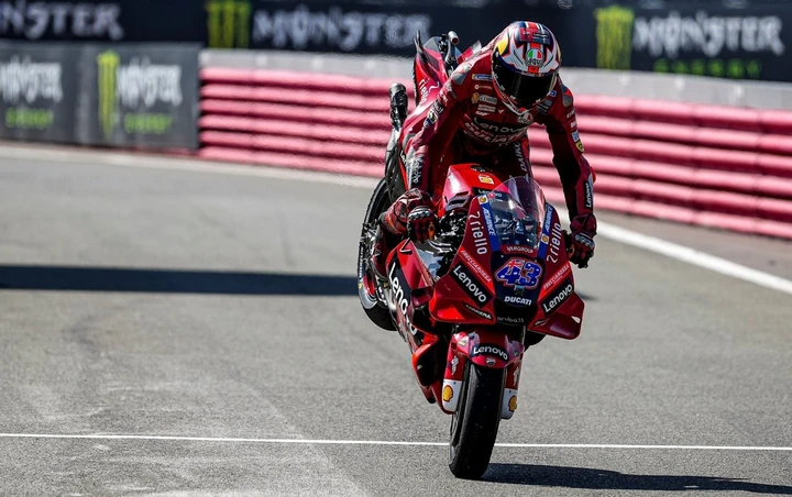 ingrandisci immagine