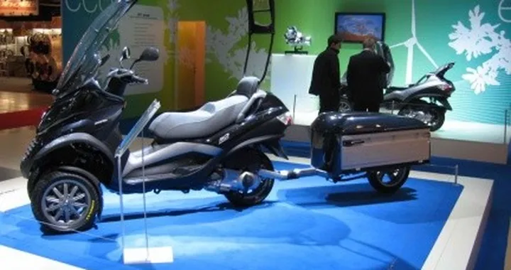 Eicma 07: Piaggio Mp3 Roof e Wagon