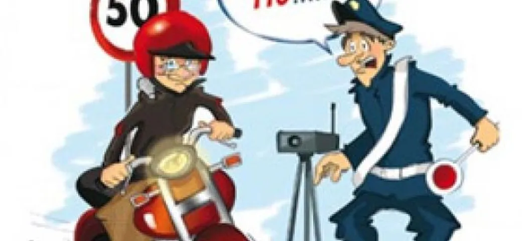 Beccato dall’autovelox a 115 km/h con lo scooter, 