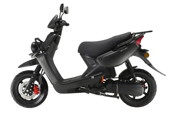 Nerva Spark: fino a 100 km di autonomia e batteria BYD removibile