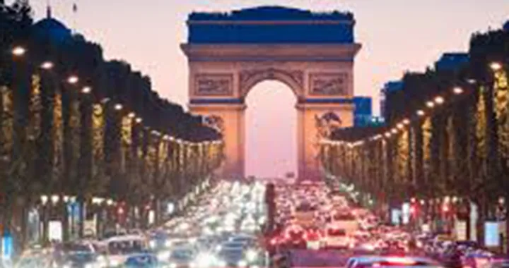Green mobility: dal 30 agosto a Parigi limite a 30 km/h