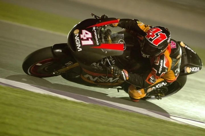 Test MotoGP Qatar Day-3: Pol Espargarò KO, Aleix il più veloce [Foto]