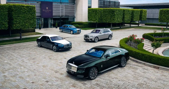 Rolls-Royce Spectre Series II debutta la Rolls più potente di sempre