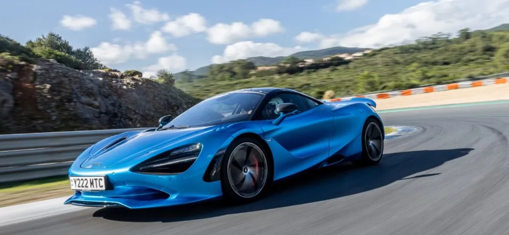 McLaren snobba il passaggio all'elettrico: 