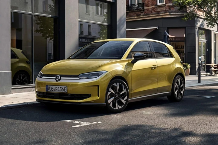 Volkswagen ID. Polo, arriva la versione da meno di 25.000 euro con batteria da 37 kWh