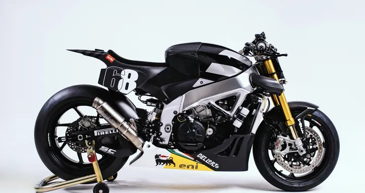 Aprilia Tuono V4 1100 Factory: la super naked ispirata alla Pikes Peak