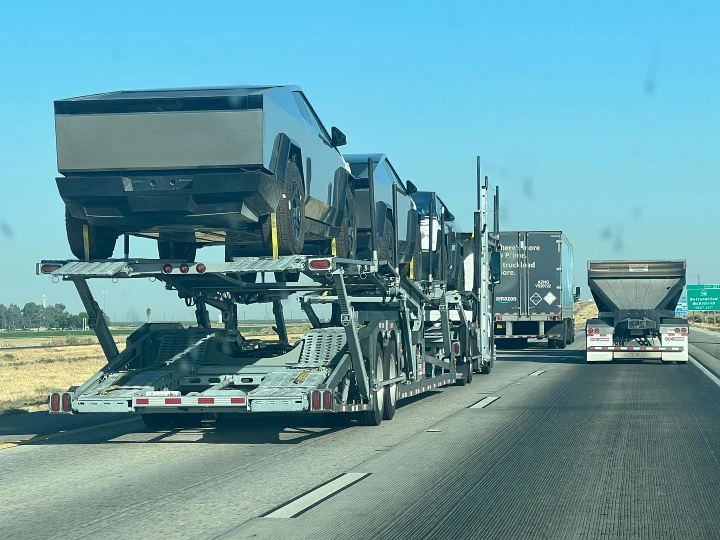 Tesla Cybertruck