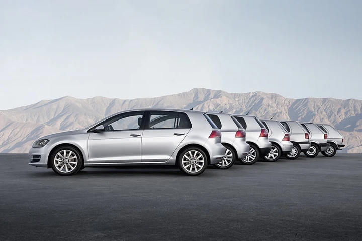 Volkswagen Golf: il restyling arriverà a novembre