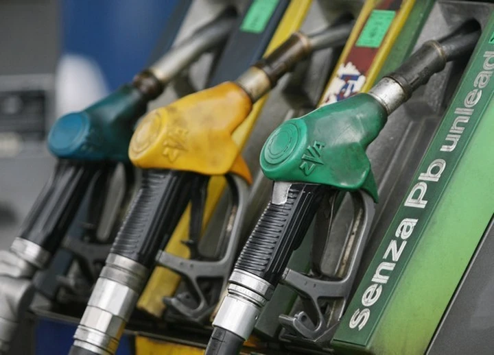 Caro benzina, quando arriva il taglio del prezzo?