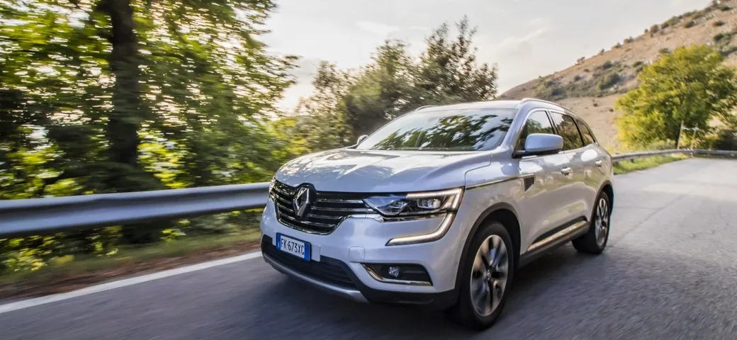 Renault Koleos: la prova su strada della dCi X-Tronic 4WD Initiale Paris