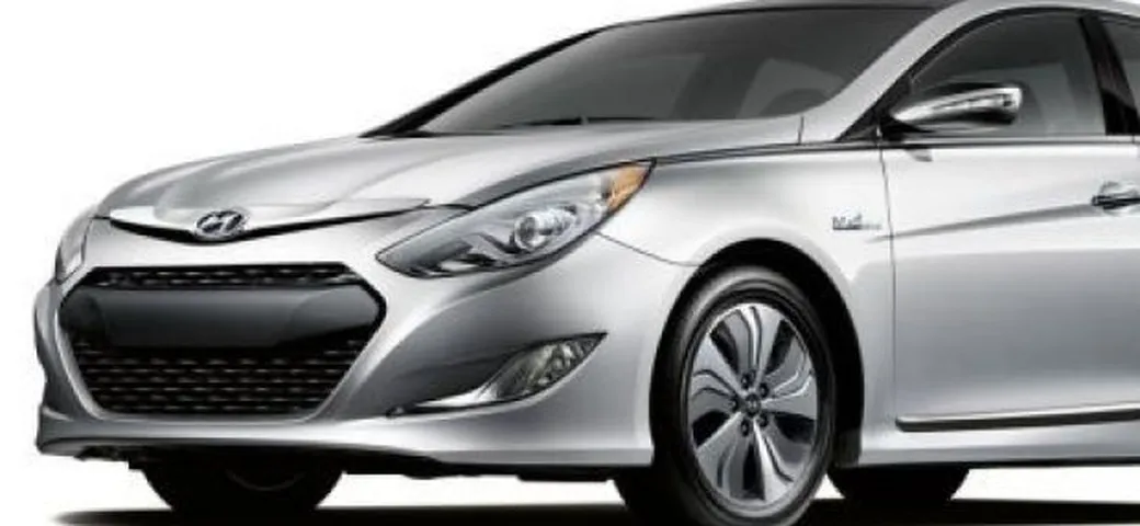 Hyundai Sonata Hybrid: aggiornamento alla piattaforma ibrida