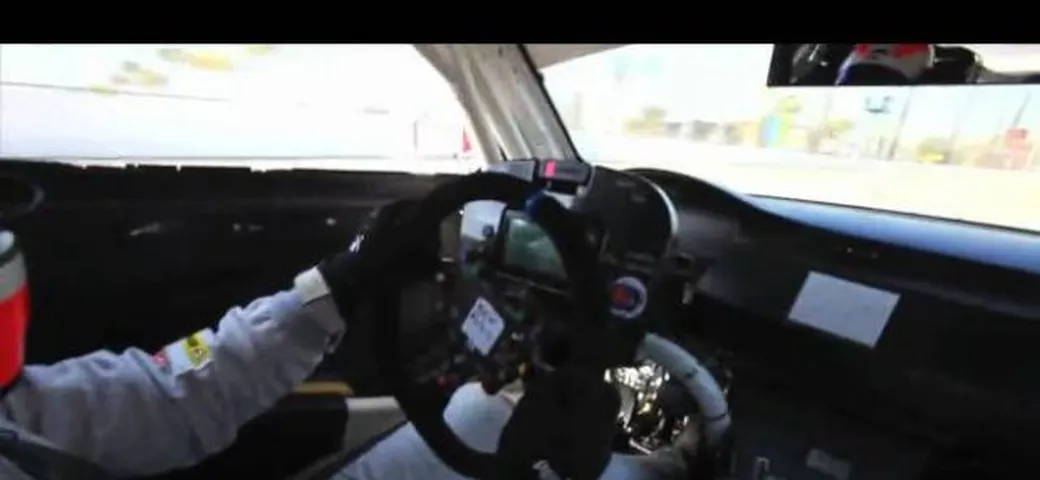 Video: in pista con la Bmw M3 ALMS