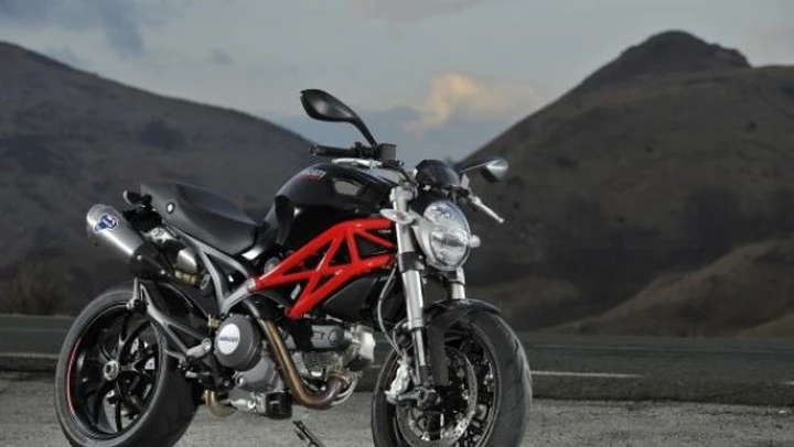 Ducati Monster 796: dati e foto ufficiali