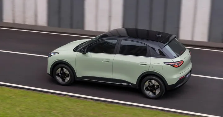 Geely E2, l’elettrica da 20.000 euro arriva in Italia