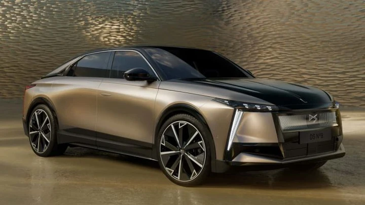 DS Automobiles sfida Rolls-Royce e Bentley con la nuova DS N°8