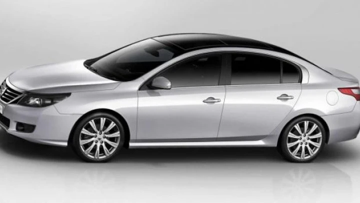 Renault Latitude: non è l'erede della Vel Satis