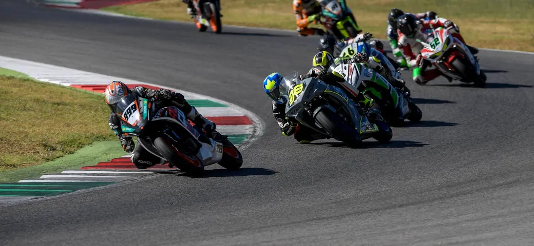 CIV: al Mugello Pirro fa doppietta. Spettacolo in Moto3