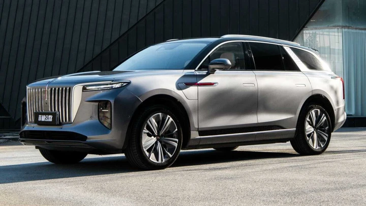 Hongqi E-HS9: il SUV di lusso cinese alla conquista dell’Europa