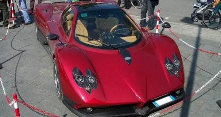 Pagani Zonda c12 F vista da vicino...