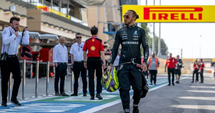 F1, Lewis Hamilton: 10 anni in Mercedes e spiega perchè è stata una scelta vincente