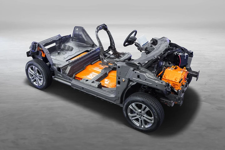Stellantis scommette sulle auto bioibride in America Latina
