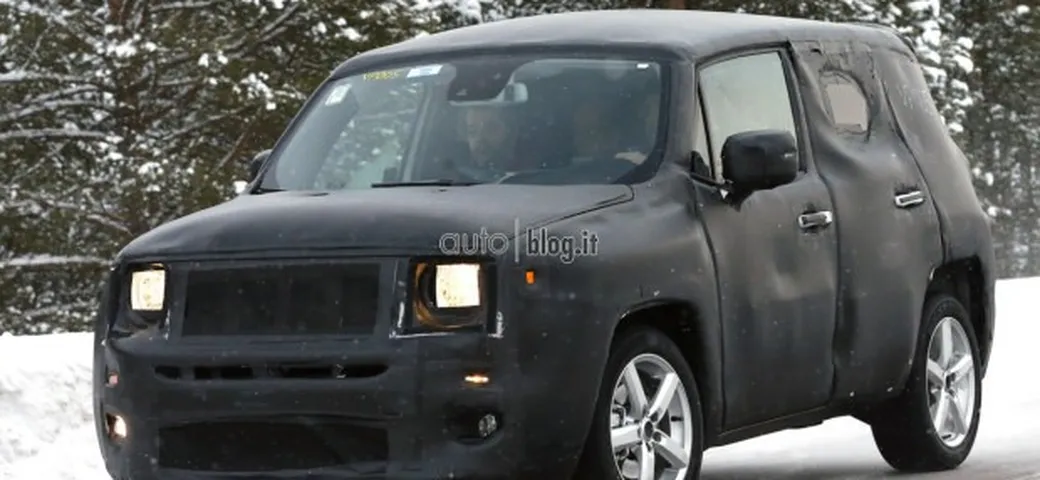Jeep B Suv 2014: la Baby Jeep sorella della Fiat 500X in nuove foto spia