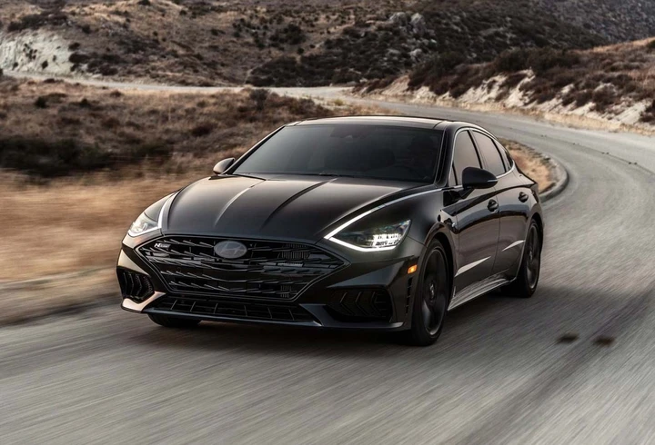 Hyundai Sonata N Line: debutta la Night Edition
