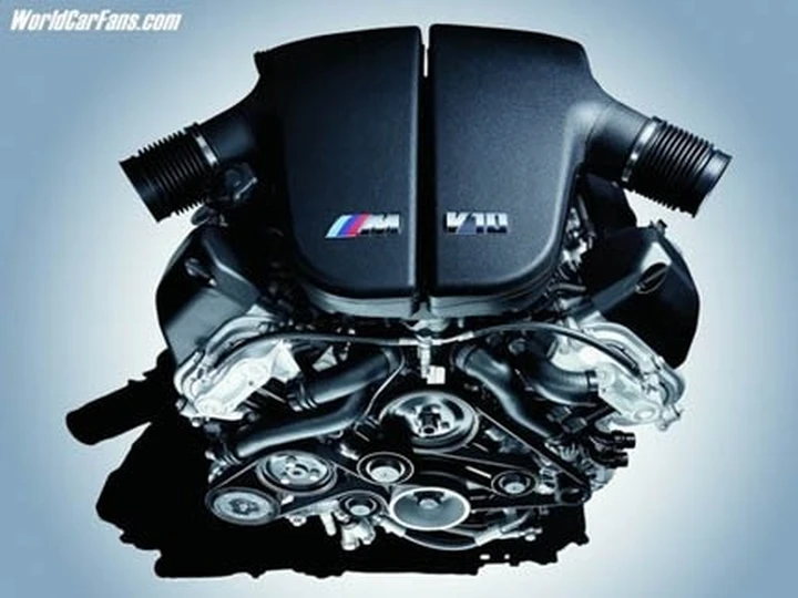 BMW raggiunge il traguardo di 20.000 V10 prodotti