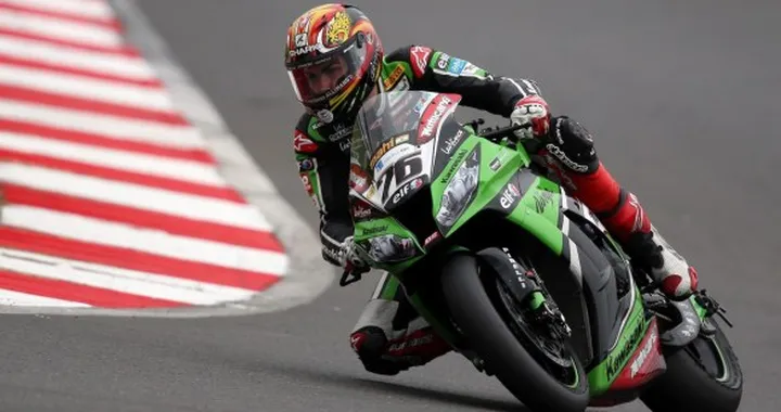 SBK Silverstone 2013: Bandiera Rossa in Gara-2, vince Loris Baz su Cluzel e Laverty