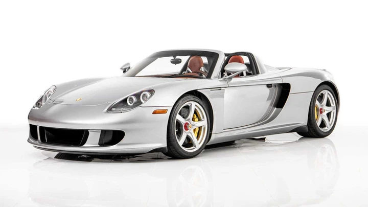 Porsche Carrera GT, questo esemplare come nuovo vale tantissimo