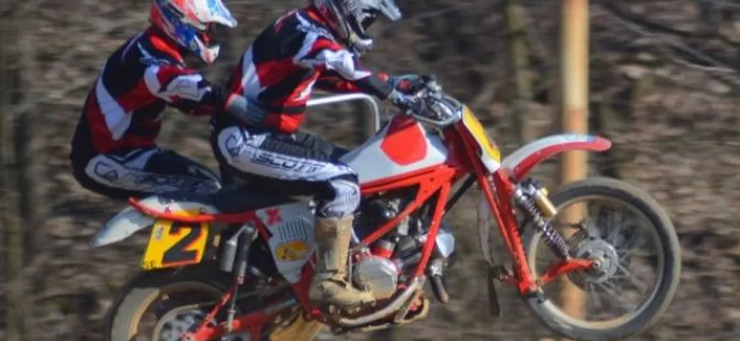 Scatto in Corsa: Sidecarcross Ducati 980