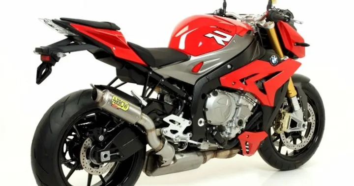 Arrow: sistemi di scarico per BMW S 1000 RR