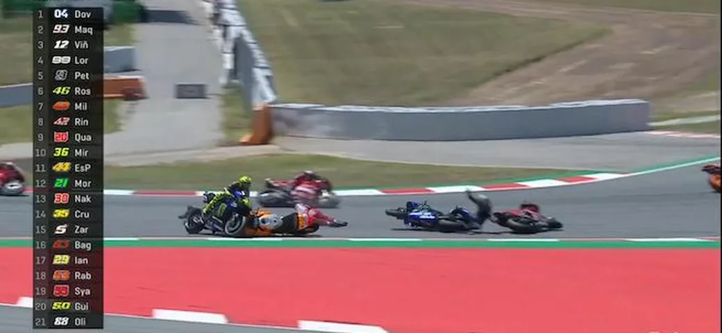 Video, GP Catalogna 2019: Jorge Lorenzo cade e 