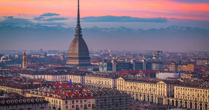 Strisce blu a Torino, come cambiano le regole e le sanzioni