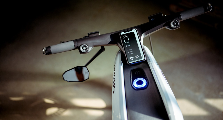 Novus One trionfo di carbonio elettrico