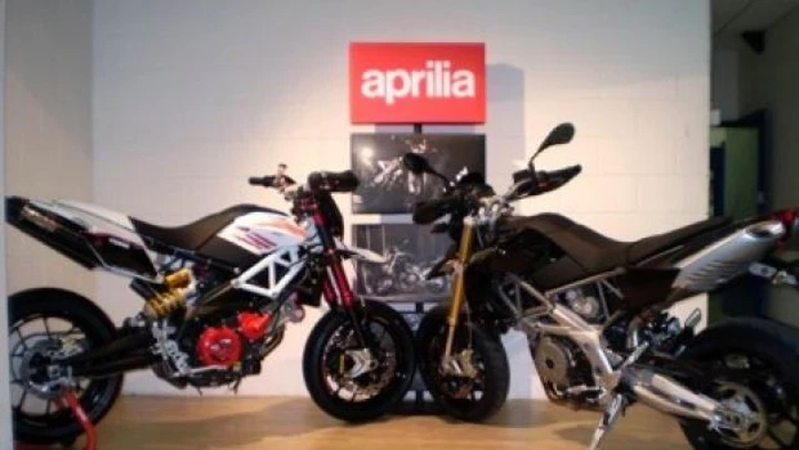 Aprilia Dorsoduro RR by V2 Racing: motardona vera