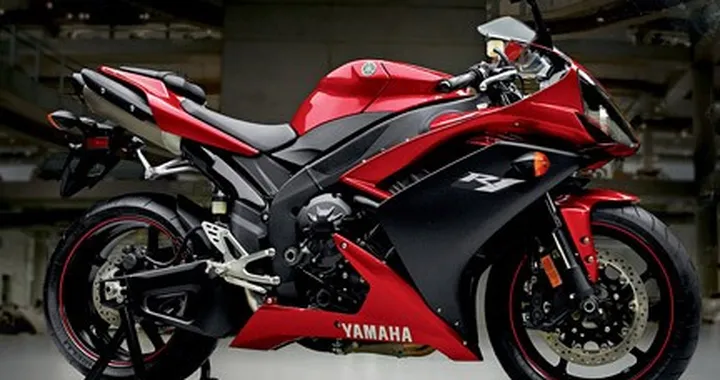 2007 Yamaha R1, la belva di Colonia?