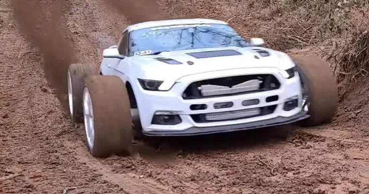 Ford Mustang: l’esemplare da 1200 CV sfida il fango