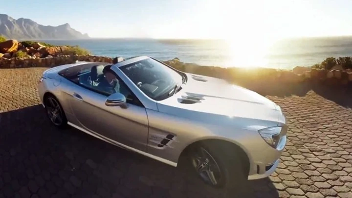 Mercedes SL 63 AMG: il video a 360 gradi a Città del Capo