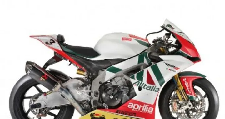 Team Aprilia Alitalia Racing, svelata la RSV4 Factory SBK di Max Biaggi e Leon Camier