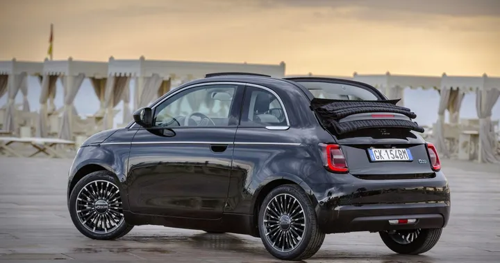 Fiat 500e "La Prima by Bocelli": prezzo da 36.700 euro