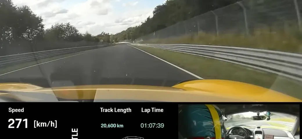 Porsche Carrera GT brucia la Nordschleife del Nürburgring in 7'12