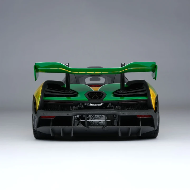 McLaren Senna in scala