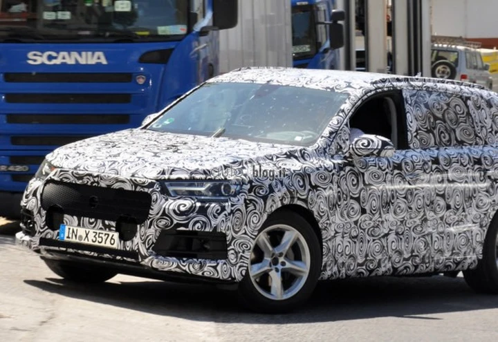Audi Q7: nuove foto spia del Suv tedesco